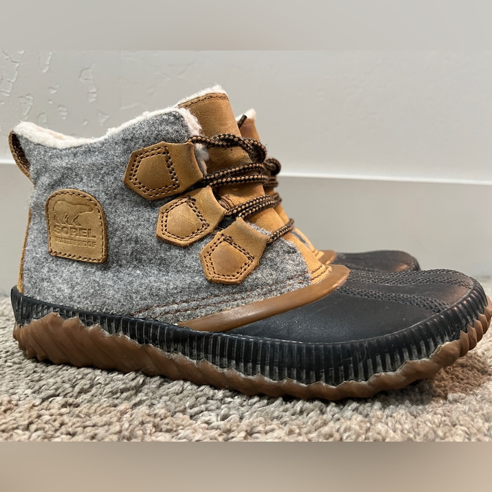 Sorel Out ‘N About boots